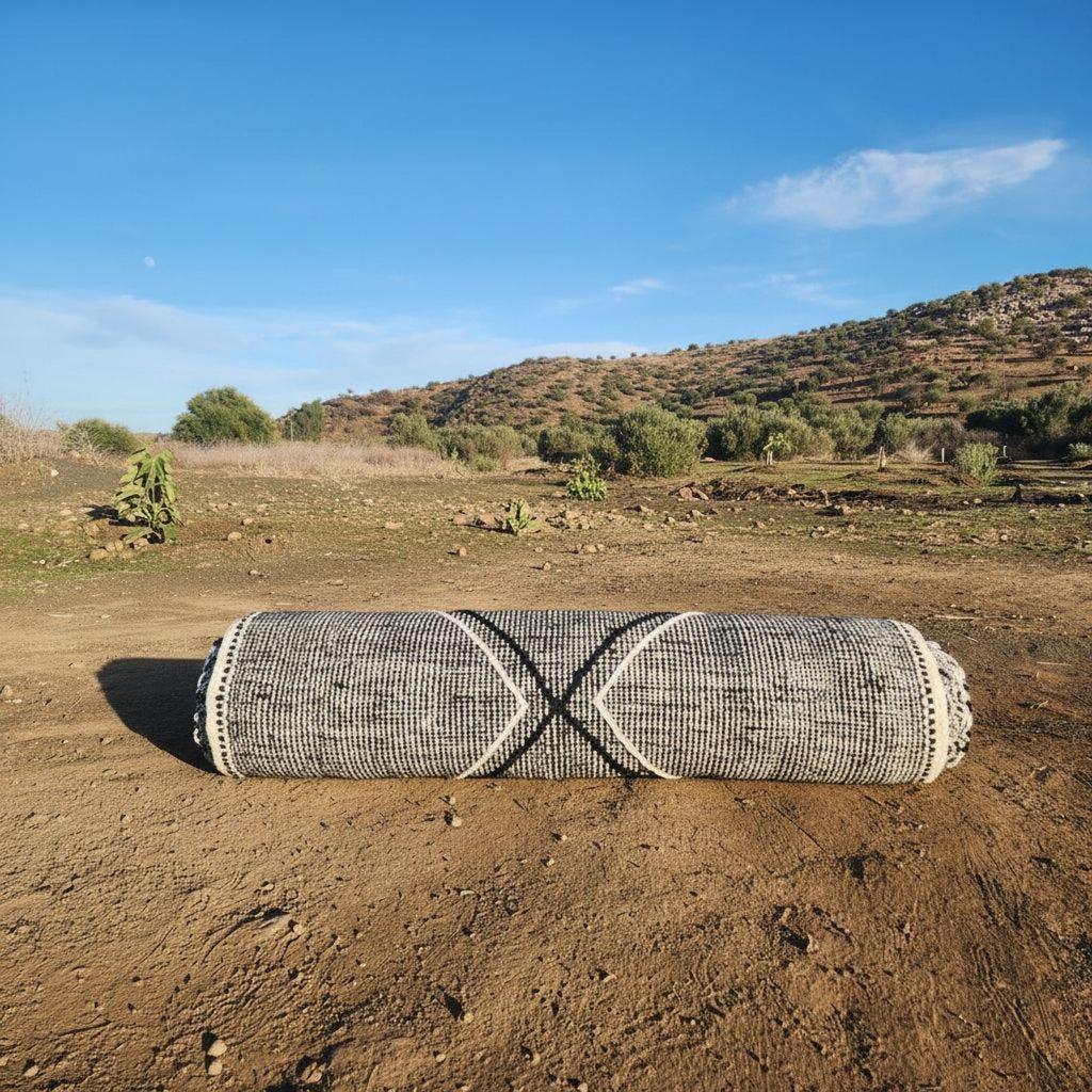 Zanafi Rug Black & White 300x200cm  - Tapis Zanafi